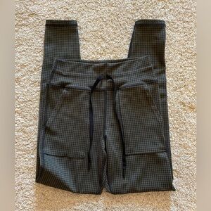 Offline by Aerie Mini Houndstooth Drawcord Leggings